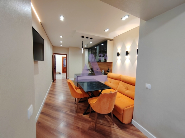 
  Продается 4-комн. квартира, 97.4 м², Новгородская ул, д. 26А
. Фото 1.