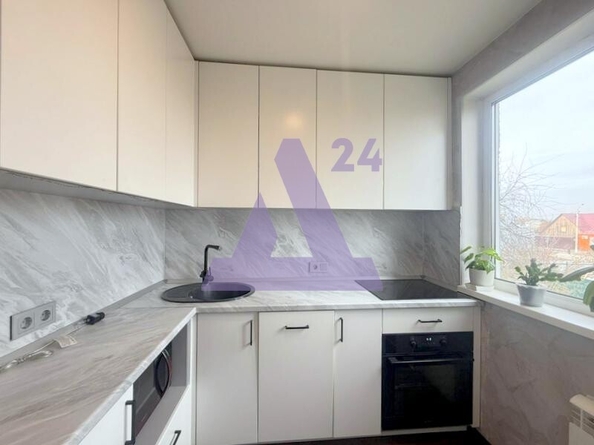 
  Продается 1-комн. квартира, 30.6 м², Антона Петрова ул, д. 63
. Фото 6.