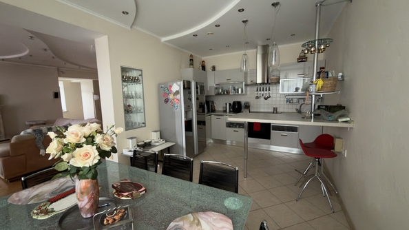 
  Продается 4-комн. квартира 216 м². Фото 5.