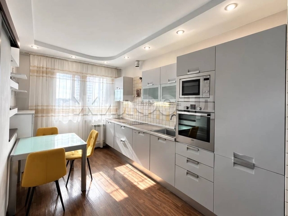 
  Продается 2-комн. квартира 81.5 м². Фото 2.