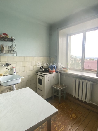 
   Продам 2-комнатную, 43 м², Нестерова ул, 2

. Фото 5.