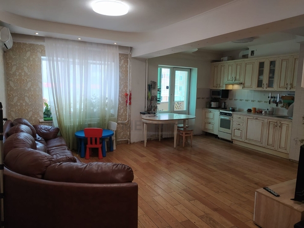 
   Продам 4-комнатную, 96.5 м², Смолина ул, 81

. Фото 2.