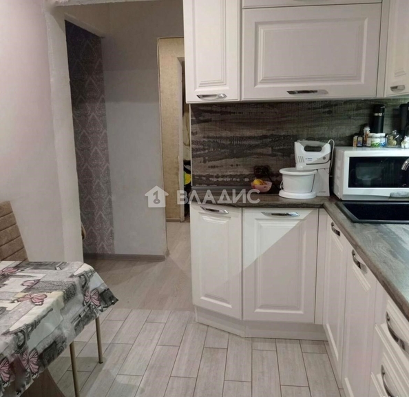 
   Продам 3-комнатную, 67 м², Строителей ул, 66

. Фото 10.