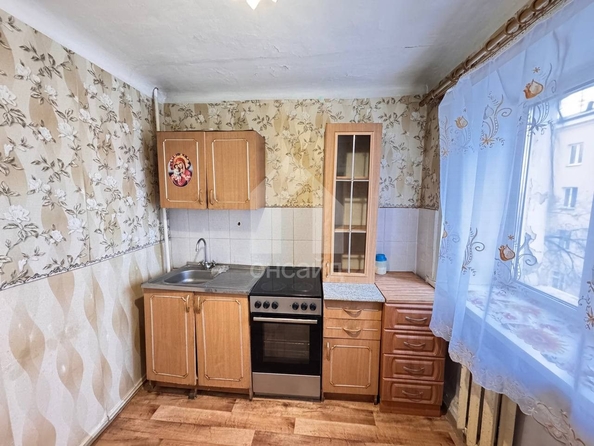 
   Продам 2-комнатную, 42.2 м², Родины ул, 7

. Фото 1.