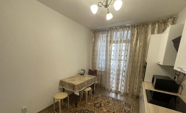 
  Сдам в аренду 1-комнатную квартиру, 41 м², Улан-Удэ

. Фото 9.