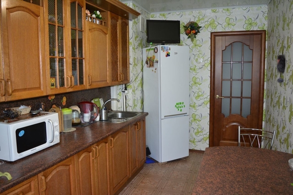 
   Продам 4-комнатную, 78.3 м², Добролюбова ул, 1

. Фото 7.