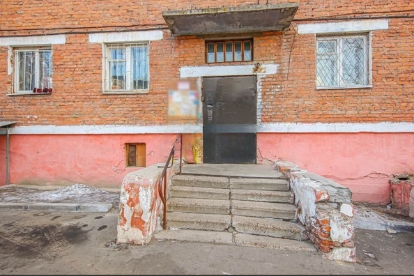 
   Продам 2-комнатную, 42 м², Бабушкина ул, 23

. Фото 2.