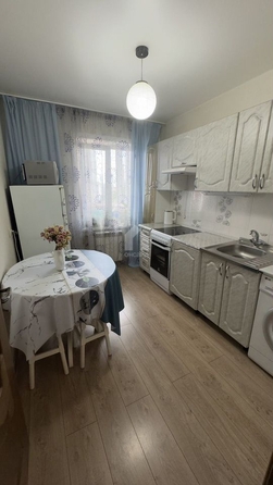 
   Продам 2-комнатную, 48.3 м², Радикальцева ул, 4

. Фото 7.