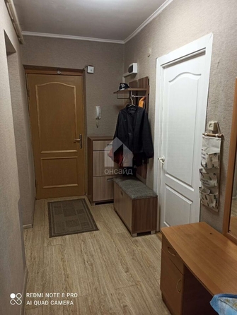 
   Продам 4-комнатную, 73.6 м², Строителей ул, 38

. Фото 4.