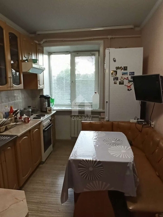 
   Продам 4-комнатную, 73.6 м², Строителей ул, 38

. Фото 10.