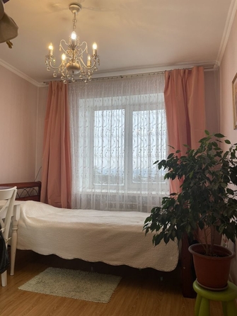 
   Продам 4-комнатную, 86.5 м², Октябрьская ул, 1

. Фото 2.