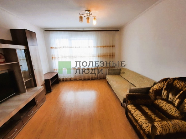 
   Продам 2-комнатную, 48.5 м², Тулаева ул, 152

. Фото 7.