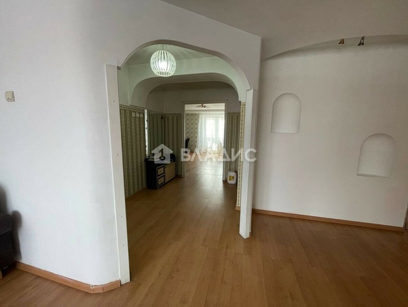 
  Продается 4-комн. квартира, 113 м², Лысогорская ул, д. 87А
. Фото 4.