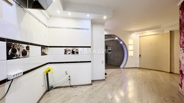 
  Продается 1-комн. квартира, 56 м², Калашникова ул, д. 11Б
. Фото 3.