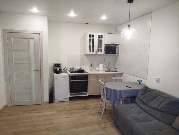 
  Продам 4-комн. квартиру 62.5 м². Фото 2.