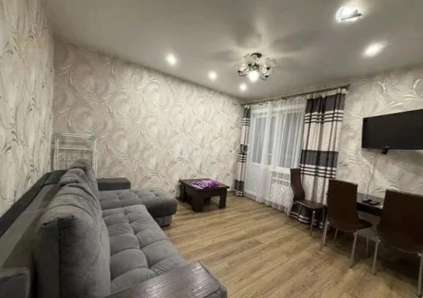 
  Продам 2-комн. квартиру 47.7 м², в ЖК Богатырский, блок-секция 5. Фото 1.