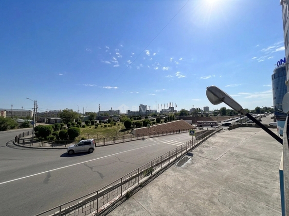 
  Продам 2-комн. квартиру 67.8 м². Фото 11.
