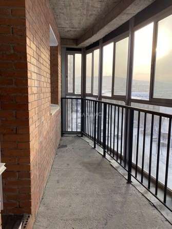 
  Продам 2-комн. квартиру 64.4 м². Фото 14.
