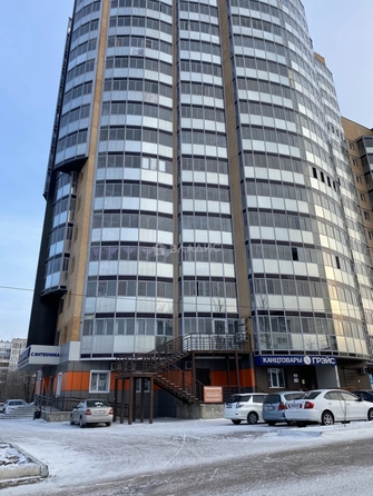 
  Продам 2-комн. квартиру 64.4 м². Фото 18.