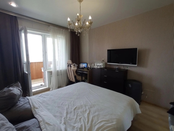 
  Продам 3-комн. квартиру 56.9 м². Фото 3.