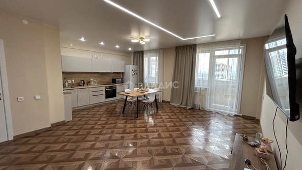 
  Продам 2-комн. квартиру 64.9 м². Фото 5.