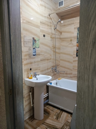 
  Продам 3-комн. квартиру 64.7 м². Фото 9.