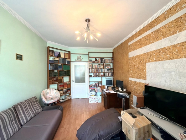 
  Продам 3-комн. квартиру 77.2 м². Фото 9.