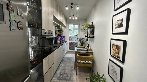 
  Продам 2-комн. квартиру 50.6 м². Фото 2.