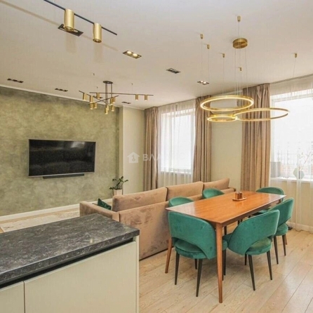 
  Продам 4-комн. квартиру 150.3 м². Фото 2.