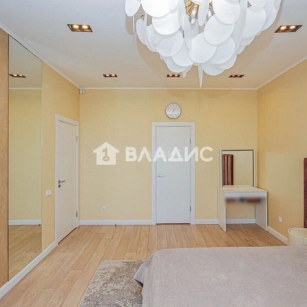 
  Продам 4-комн. квартиру 150.3 м². Фото 8.