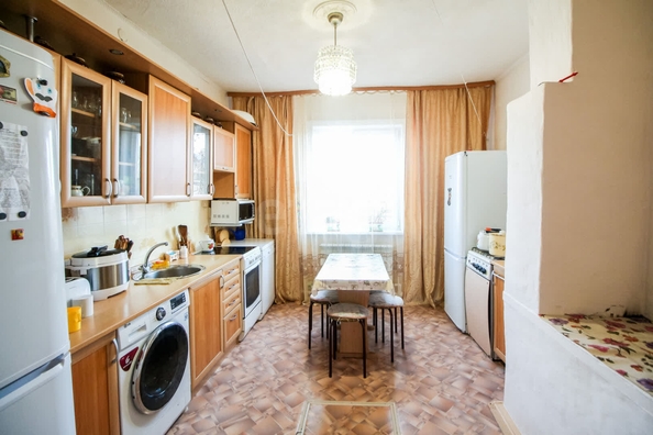 
  Продается 4-комн. квартира 93.8 м². Фото 1.
