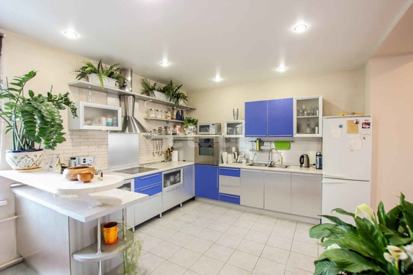 
  Продается 4-комн. квартира 121.8 м². Фото 4.