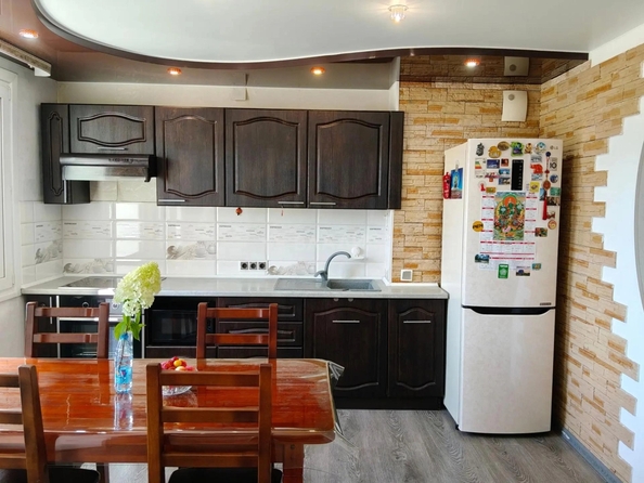 
  Продам 2-комн. квартира 60.9 м². Фото 1.