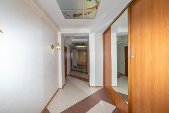 
   Продам 4-комнатную, 253 м², Александра Невского ул, 2

. Фото 46.