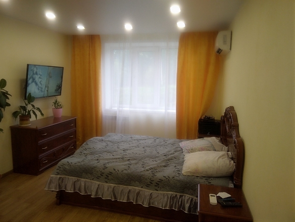 
   Продам 2-комнатную, 54.2 м², Карла Маркса ул, 49

. Фото 2.