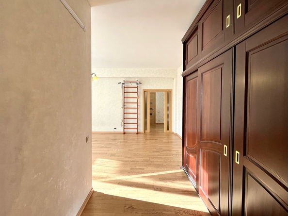 
   Продам 3-комнатную, 159.7 м², Гагарина б-р, 68А

. Фото 17.