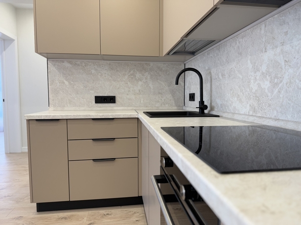 
   Продам 4-комнатную, 85.2 м², Култукская ул, 16

. Фото 16.