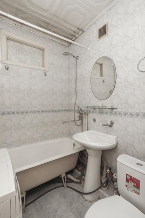
  Продается 3-комн. квартира, 54 м², Просвещения ул, д. 36
. Фото 9.