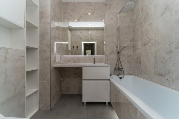 
  Продается 2-комн. квартира, 41 м², 5-й кв-л, д. 3
. Фото 8.