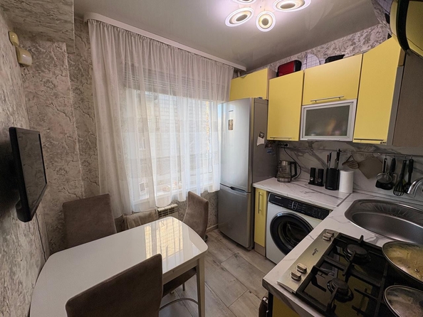 
  Продается 3-комн. квартира, 55.9 м², 92/93 кв-л, д. 17
. Фото 6.