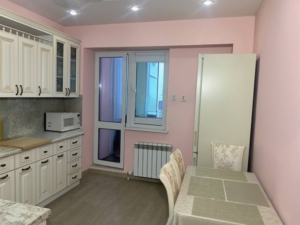 
  Продается 2-комн. квартира, 58.1 м², 18 мкр, д. 20
. Фото 1.