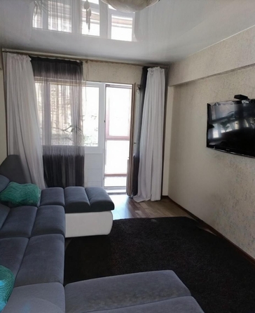 
  Продается 4-комн. квартира, 76.7 м², 212 кв-л, д. 6
. Фото 3.