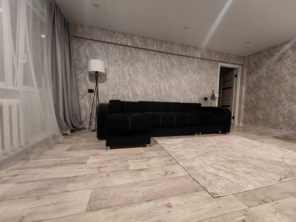 
  Продается 2-комн. квартира, 45 м², 10 мкр, д. 98
. Фото 2.