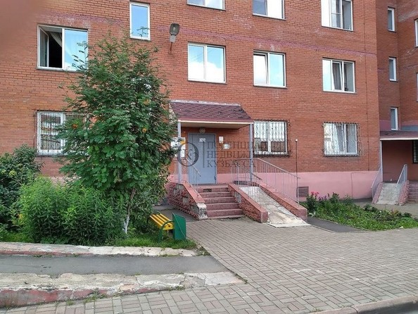 
   Продам 3-комнатную, 74 м², Юрия Двужильного ул, 32а

. Фото 3.