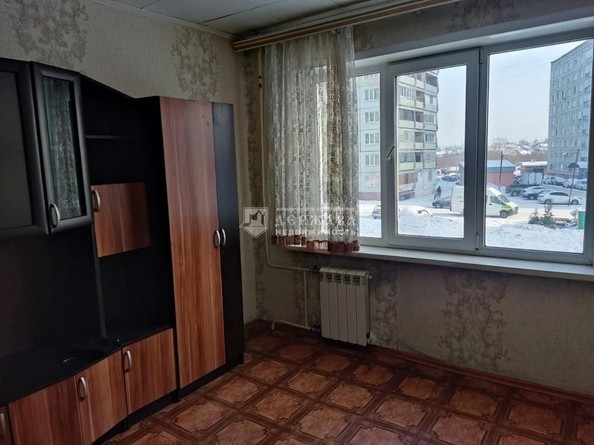 
   Продам 1-комнатную, 24 м², Сибиряков-Гвардейцев (2/3-Л) тер, 19

. Фото 9.