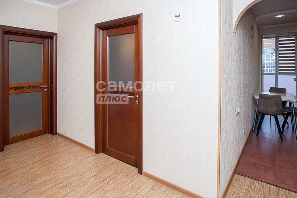
   Продам 2-комнатную, 69.6 м², Шахтеров (Гравелит) тер, 103

. Фото 1.