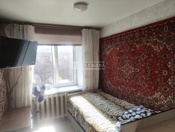 
   Продам 1-комнатную, 12.7 м², Красноармейская - Дзержинского тер, 132

. Фото 2.
