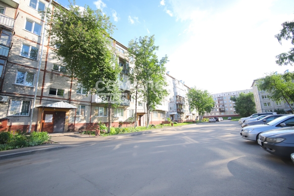 
   Продам 1-комнатную, 31 м², Строителей б-р, кор.В

. Фото 13.