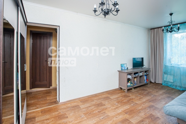 
   Продам 3-комнатную, 62.8 м², Строителей б-р, 52а

. Фото 21.