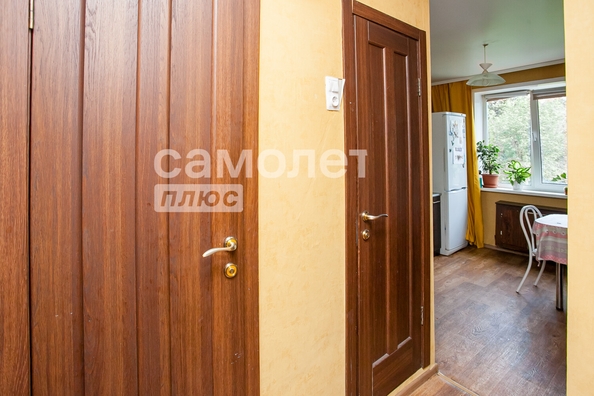 
   Продам 3-комнатную, 62.8 м², Строителей б-р, 52а

. Фото 27.